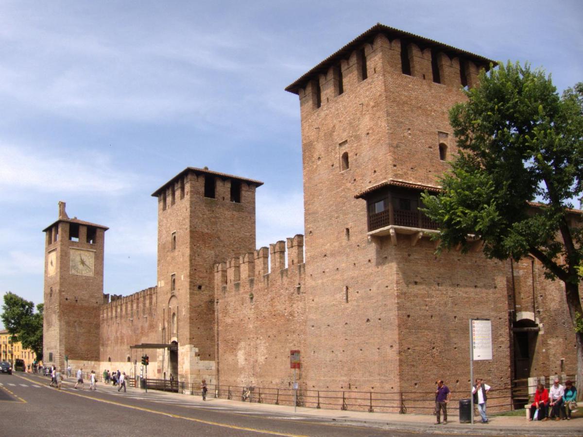 Castle View Lodge Intero Appartamento Verona Centro Storico Zewnętrze zdjęcie